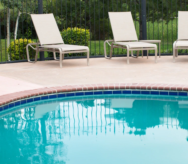 Plain Concrete Pool Surrounds